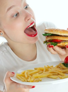 fast-food-americains-sous-estiment-calories-consommees-18111335